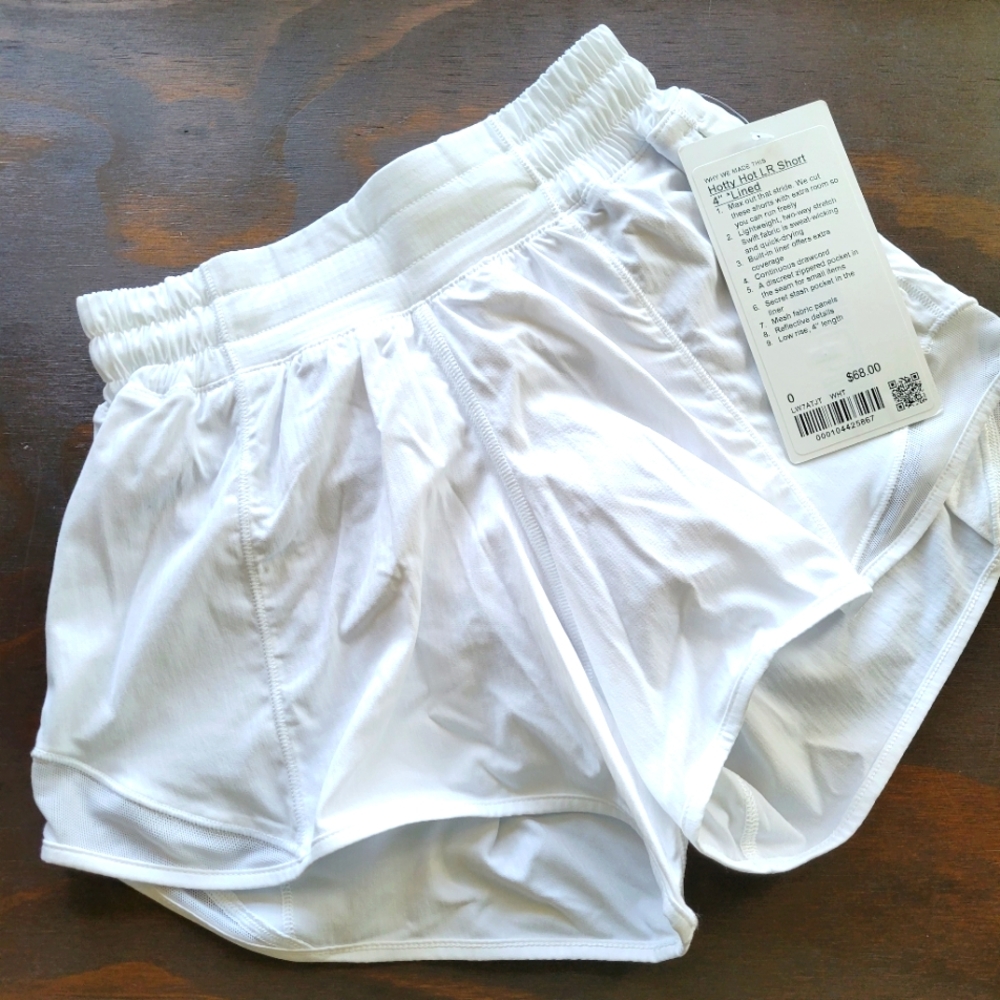 Lululemon White Hotty Hot Shorts, Size 0, NWT